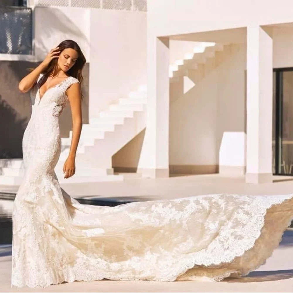 Pronovias Lyra wedding dress - Picture 4 of 13